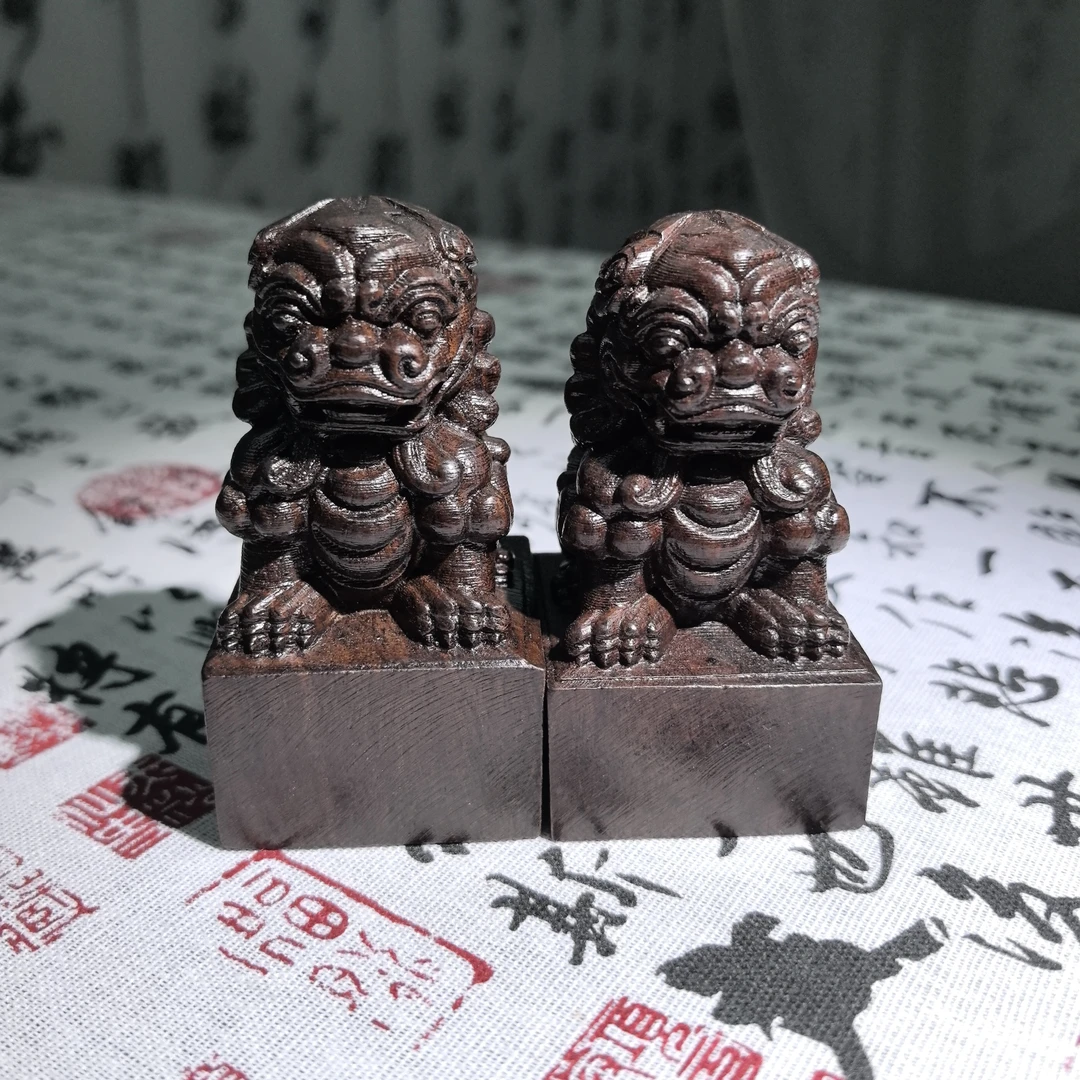 【九韵木语】非洲老黑檀 5*9cm 狮子印章微瑕文玩摆件 一只 HT14324