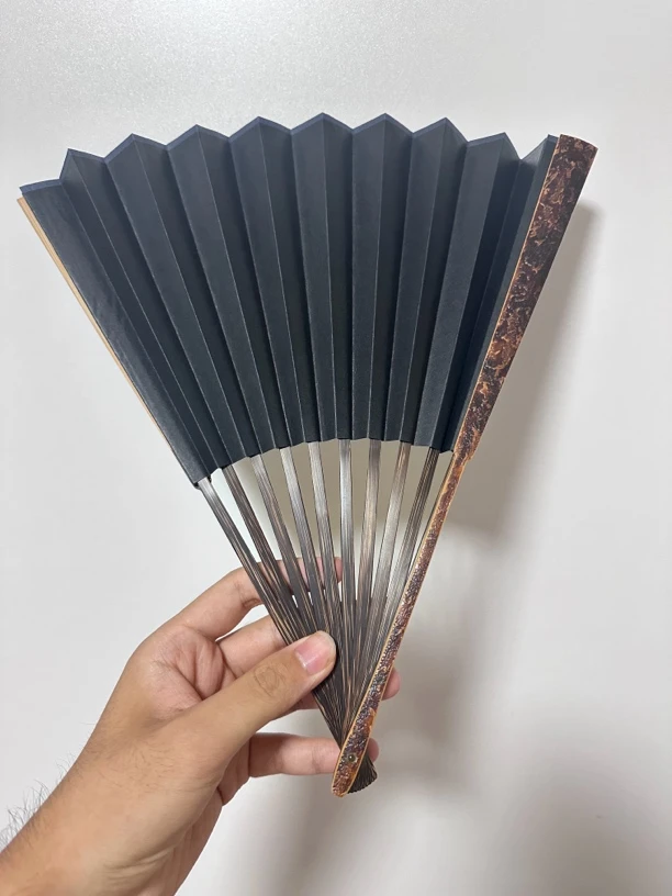 葫芦皮棕竹芯明式燕尾文玩折扇（大师工）