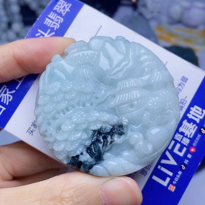 翡翠颈饰未镶嵌翡翠