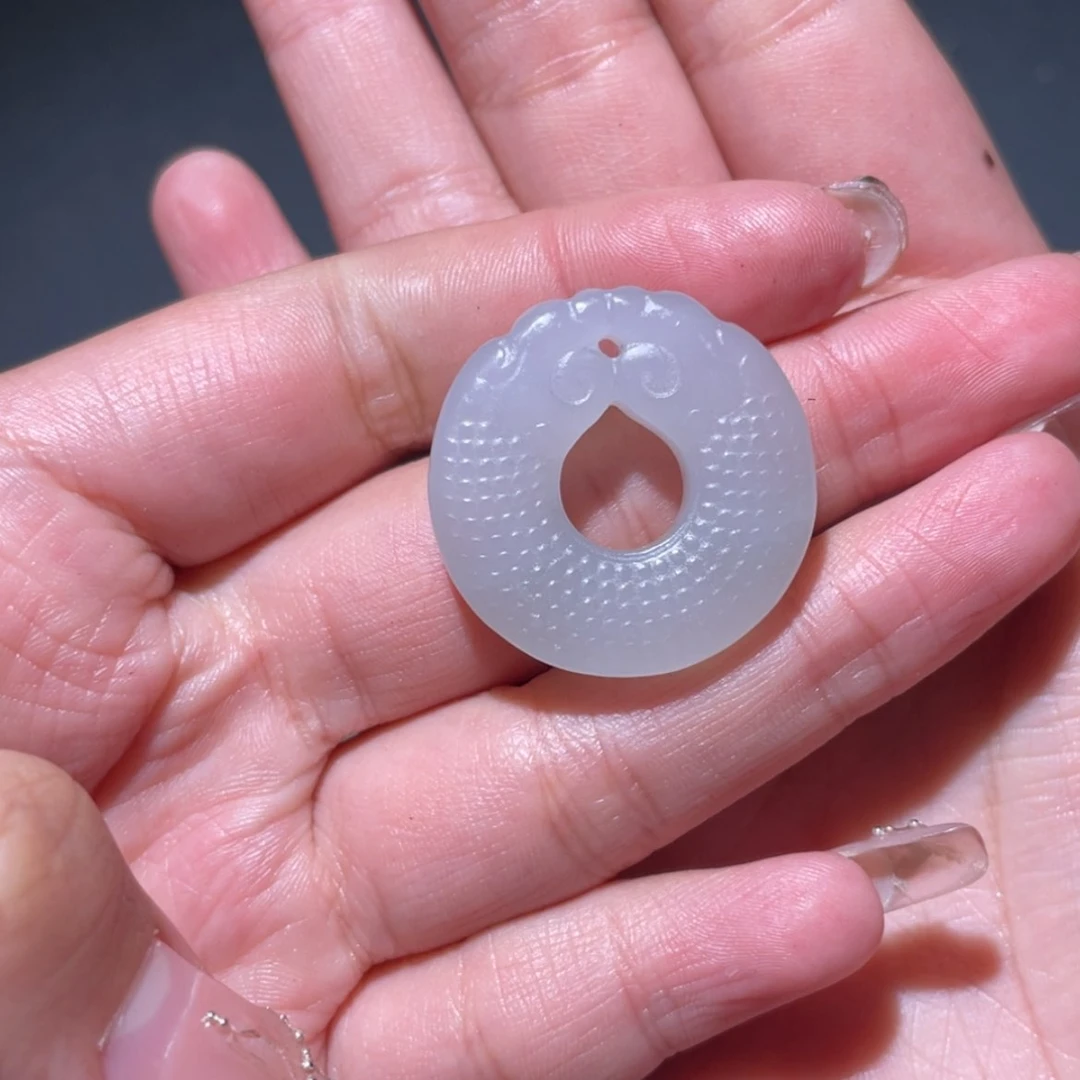 【闪购商品】和田玉吊坠未镶嵌涛**们