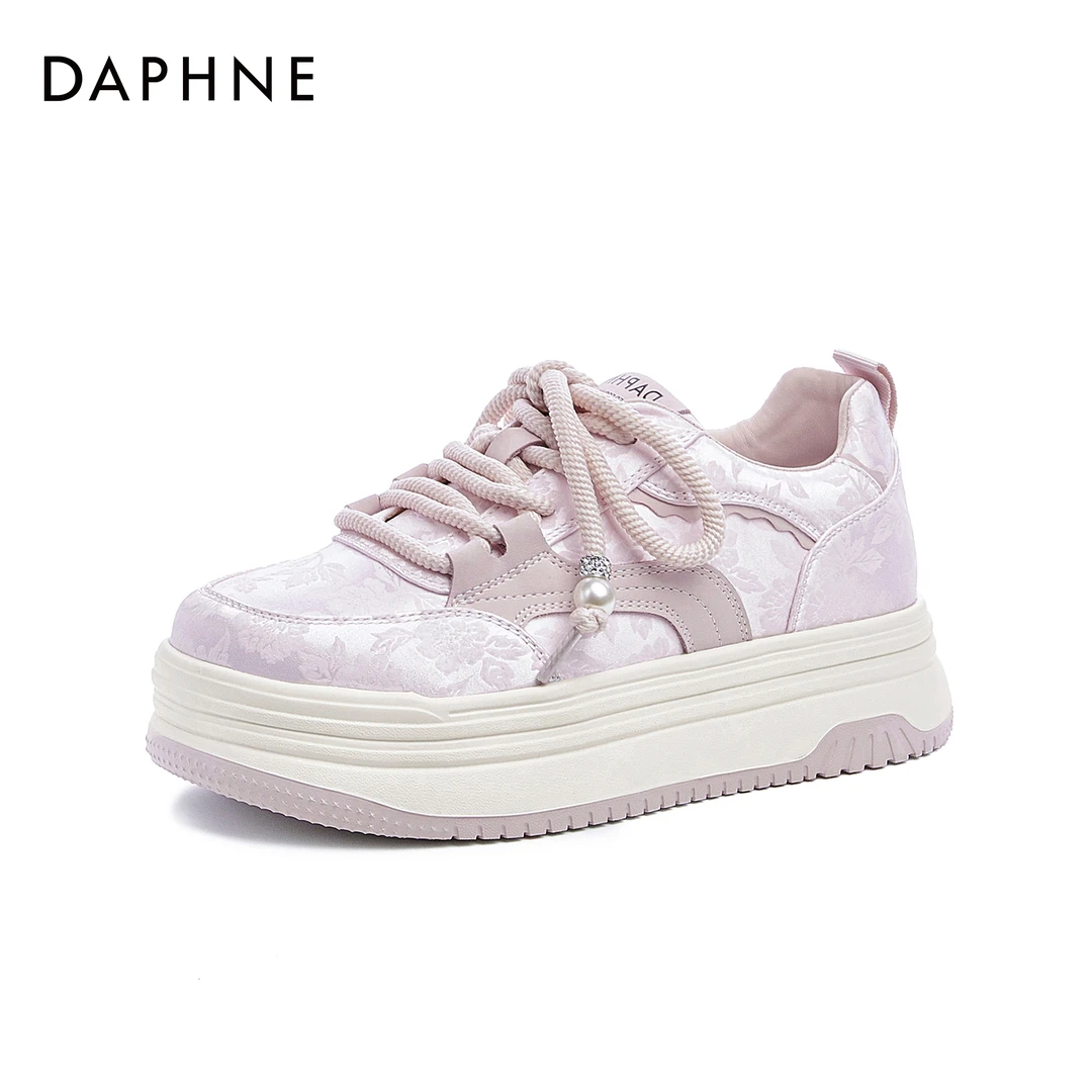 达芙妮新中式设计感板鞋百搭春季小众潮流圆头串珠系带樱花紫板鞋