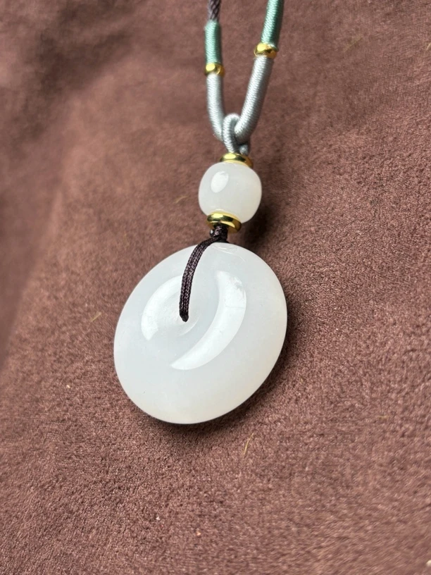 新疆玉石平安扣吊坠挂件时尚