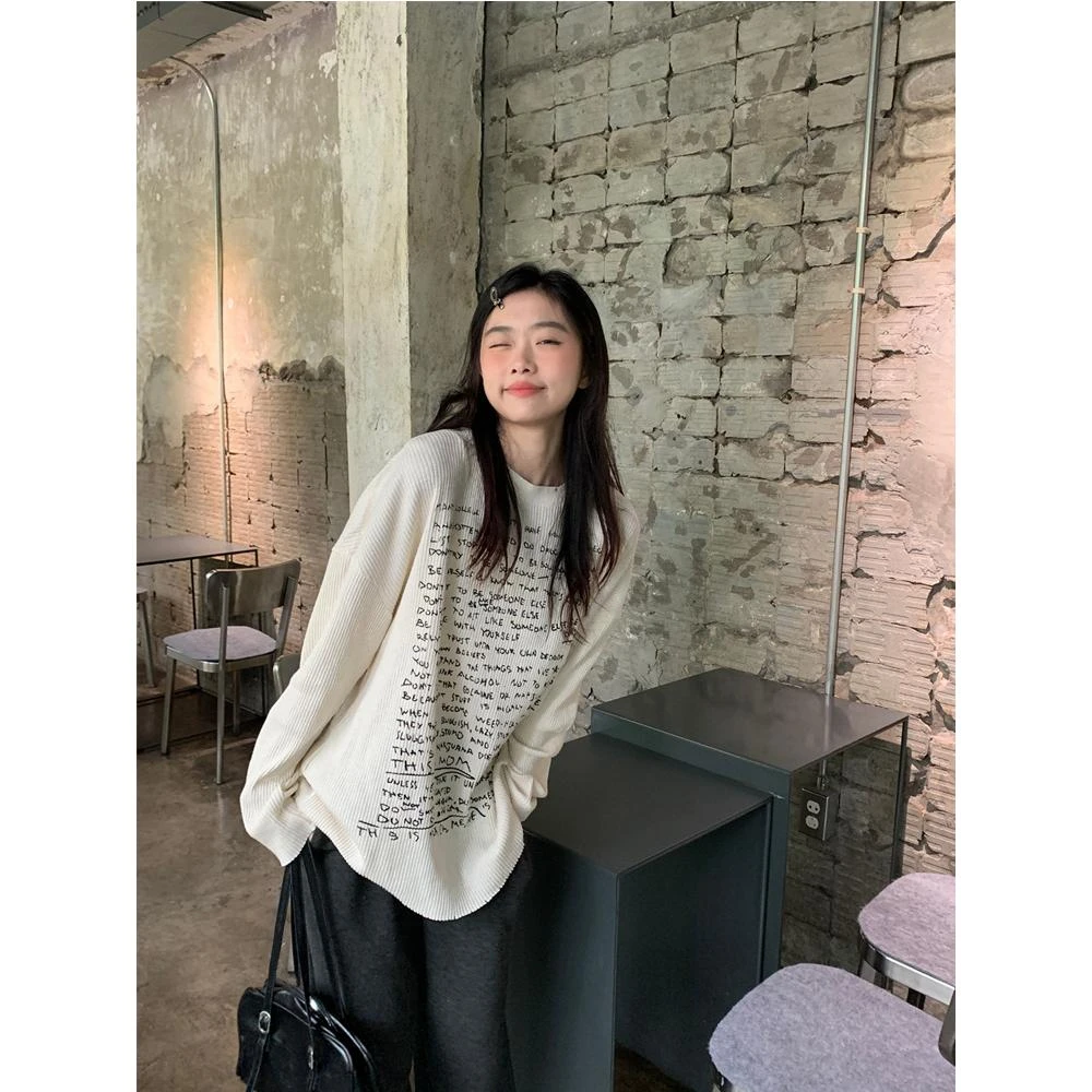 甜辣风正肩女装长袖T恤女春秋小众修身显瘦女短款白色打底上衣t恤