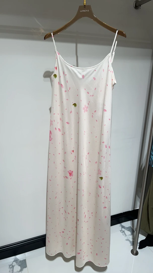 Messential L325连衣裙