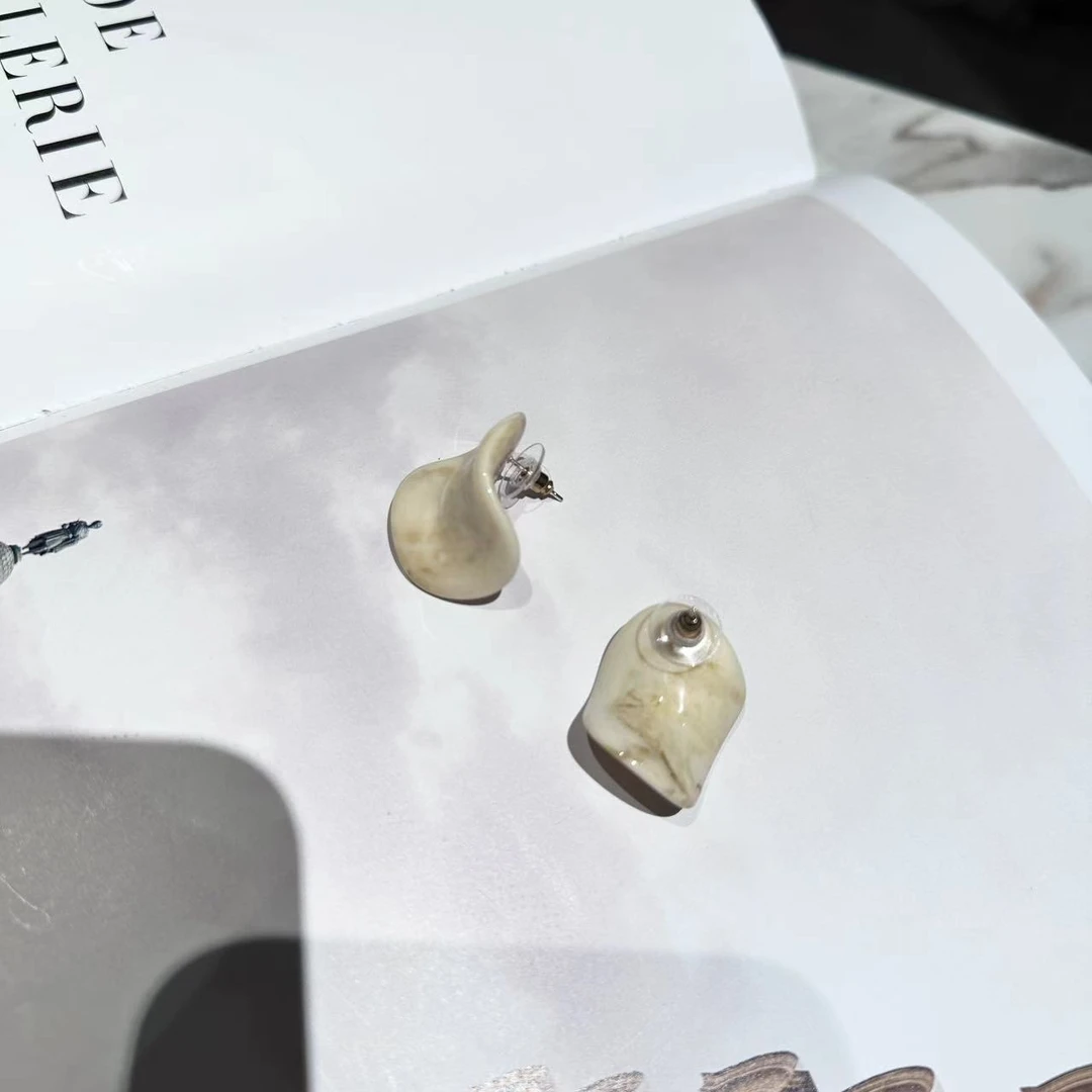 非金属树脂耳饰  BLAVCPEON【奶片子】不规则复古耳环 E230916035