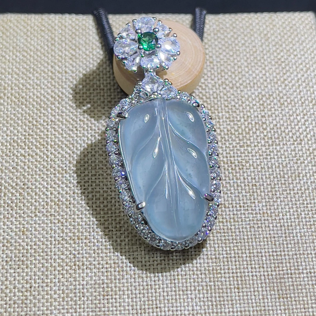 天然A货翡翠叶子吊坠047（多样性发货）时尚轻奢气质高冰简约闺蜜