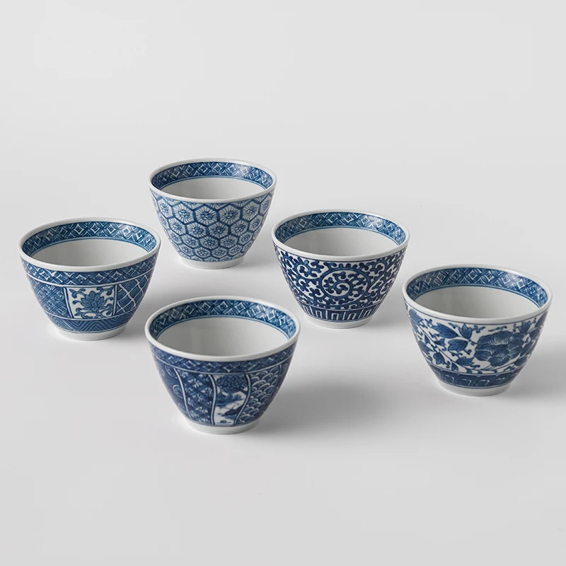 波佐见烧日本进口日式陶瓷青花瓷釉下彩缠枝斗笠家用米饭碗同款