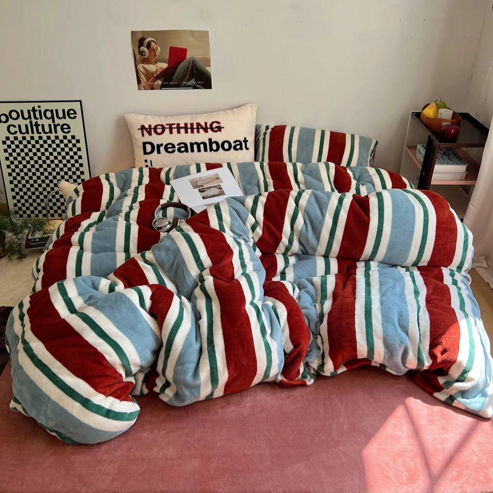 冬季牛奶绒四件套加厚条纹双面加绒少女心学生宿舍三件套松弛感