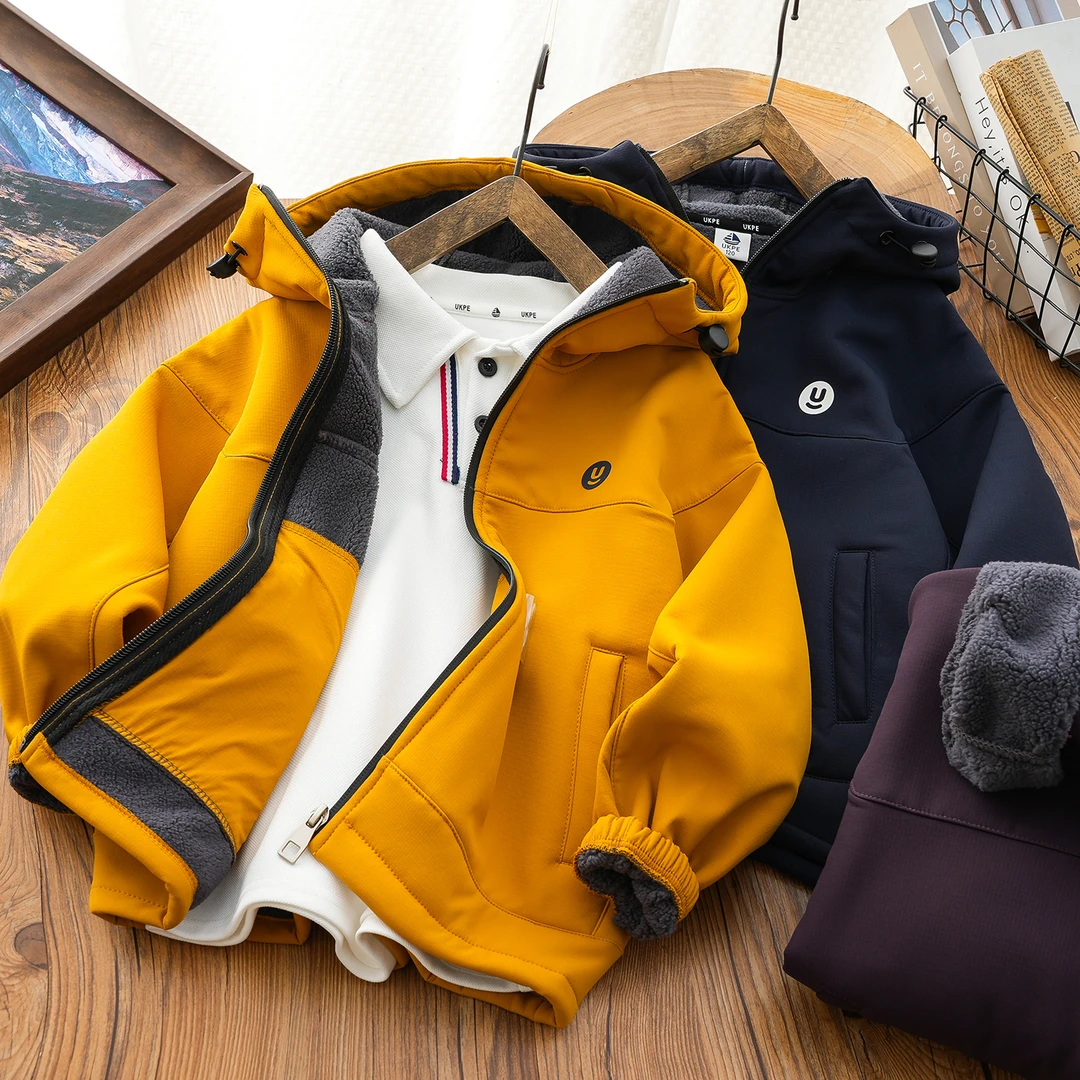 男童加绒防风外套秋冬季新款2024男孩加厚保暖连帽防风衣户外服