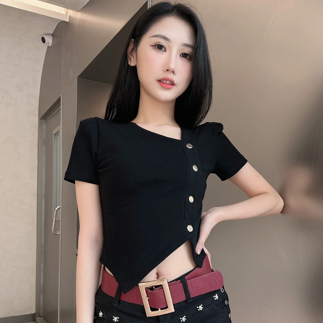 新姿奇纽扣高腰V领短袖T恤夏季不规则性感显瘦辣妹修身高腰上衣