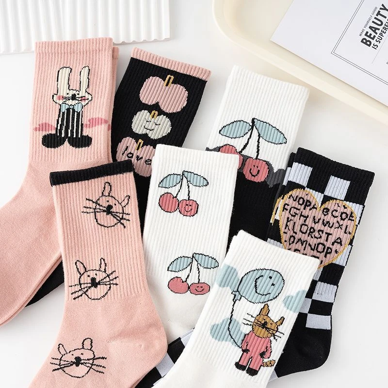 袜子女中筒ins潮百搭秋冬新款高颜值森系学生运动袜卡通日系女袜
