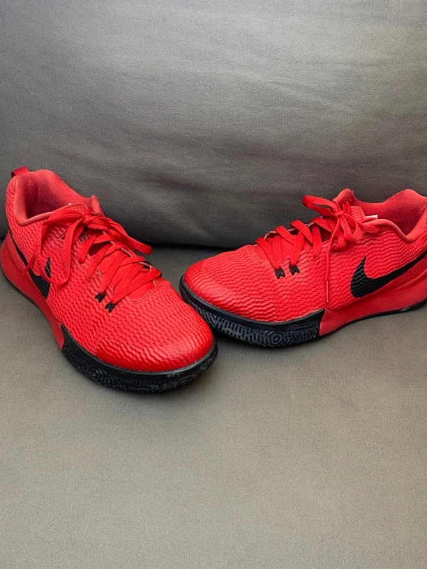 Nike Zoom Live 2 黑红色 43码 9新 公价1799
