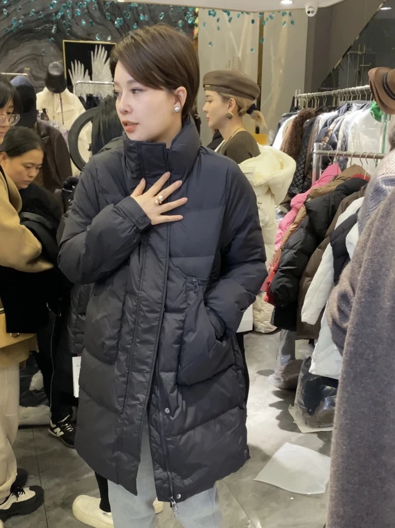 新款简约休闲立领宽松显瘦中长款保暖羽绒服