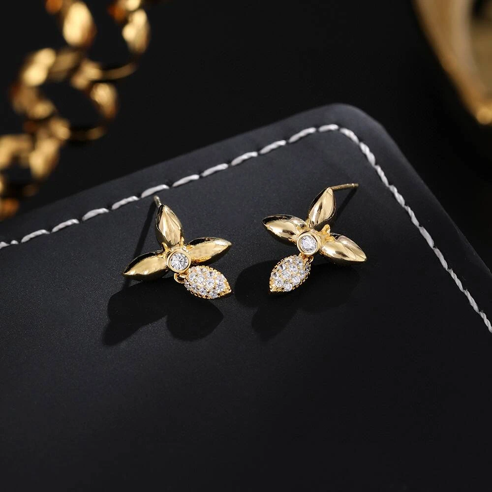 铜合金耳饰 《货号6730》小众时尚四叶草十字耳钉