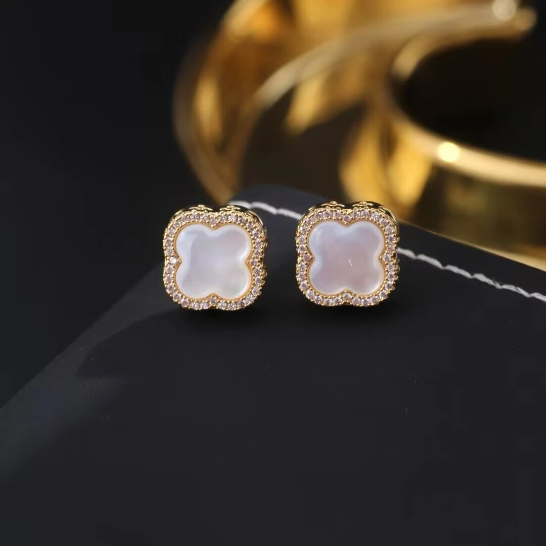 铜合金耳饰 《货号8229》 弧面四耳钉