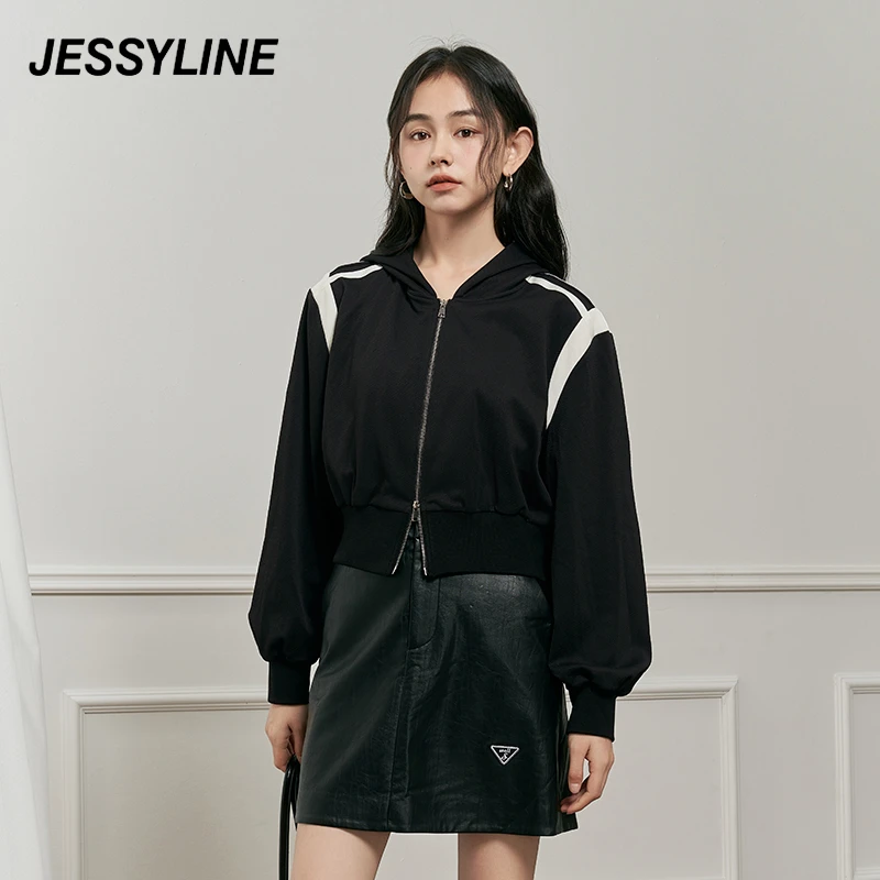 jessyline秋装新款 杰茜莱黑白拼色百搭短款休闲连帽小外套女