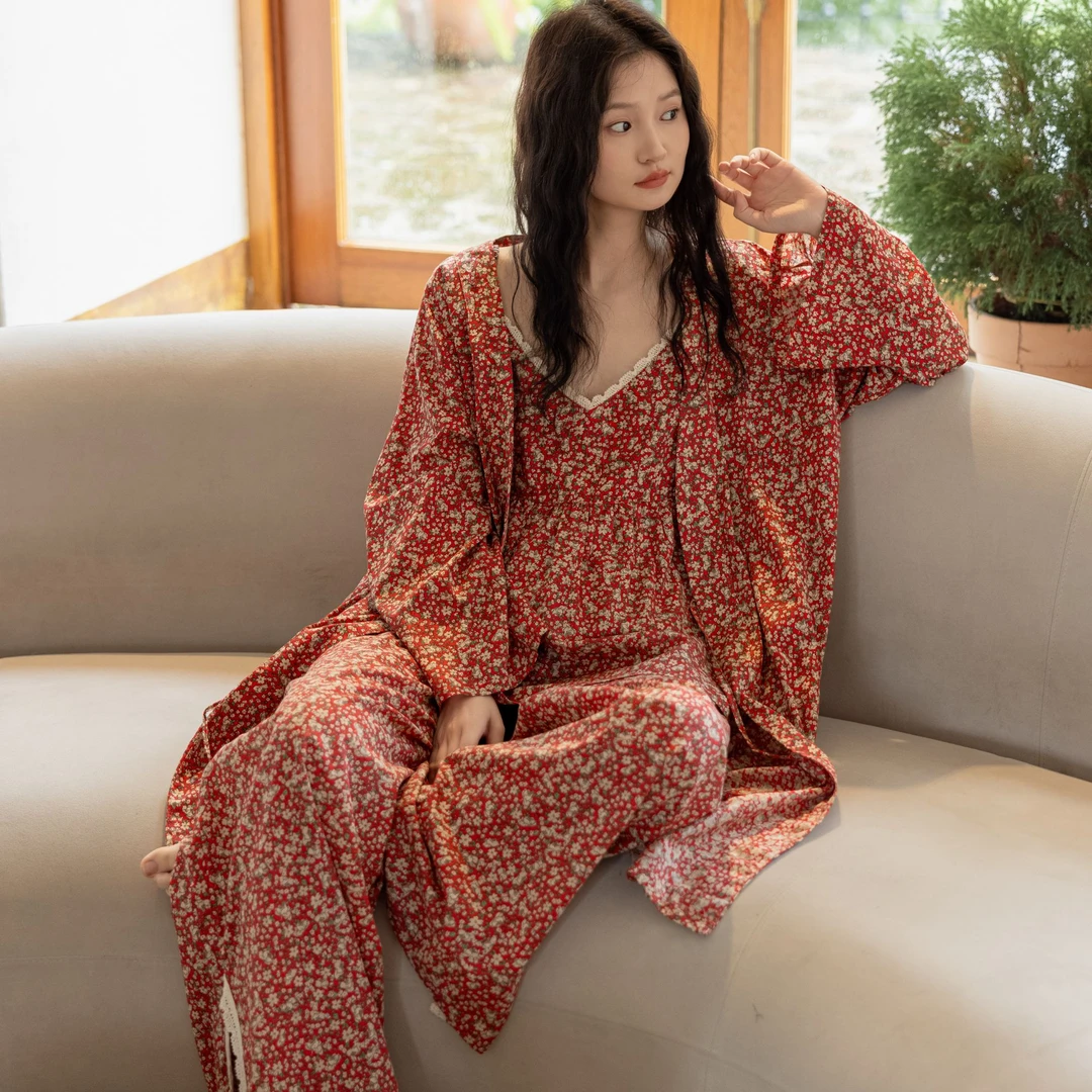 族玛士春秋季睡衣女士吊带胸垫宽松碎花大码三件套长袖长裤套装