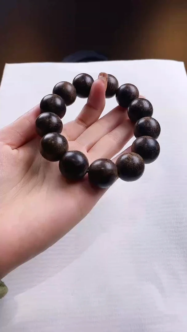 【闪购商品】沉香手串18+