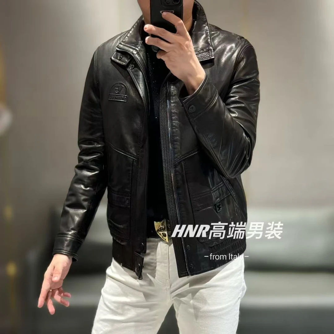 【山羊皮羽绒服】冬季新款立体胸标图案男士气质时尚羽绒服26318