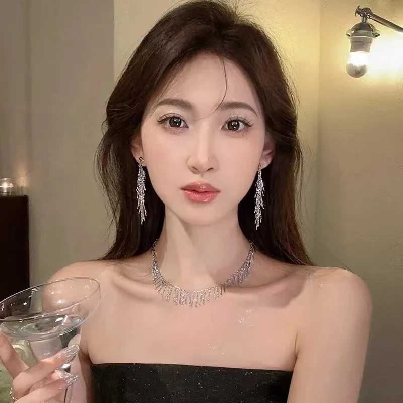 铜合金项链 法式闪亮流苏项链女轻奢小众ins设计精致高级项链
