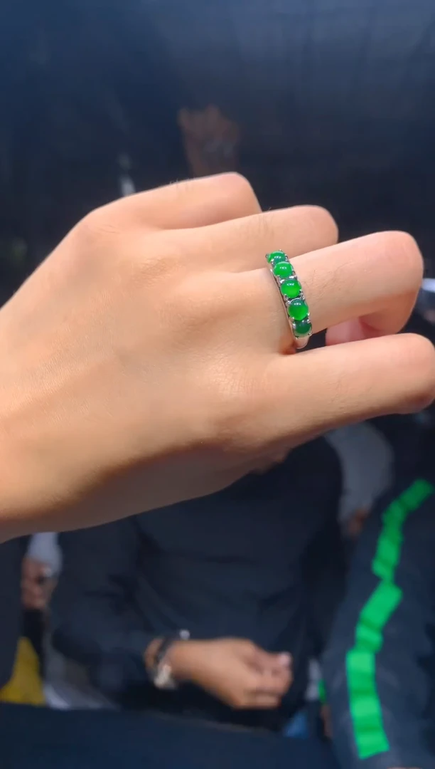 【闪购商品】定制翡翠未镶嵌76定制翡翠.多样性发货（发其一）