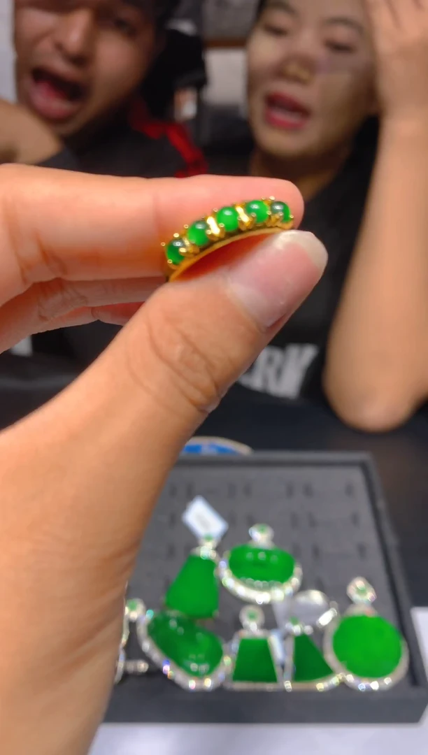 【闪购商品】定制翡翠未镶嵌144定制翡翠.多样性发货（发其一）