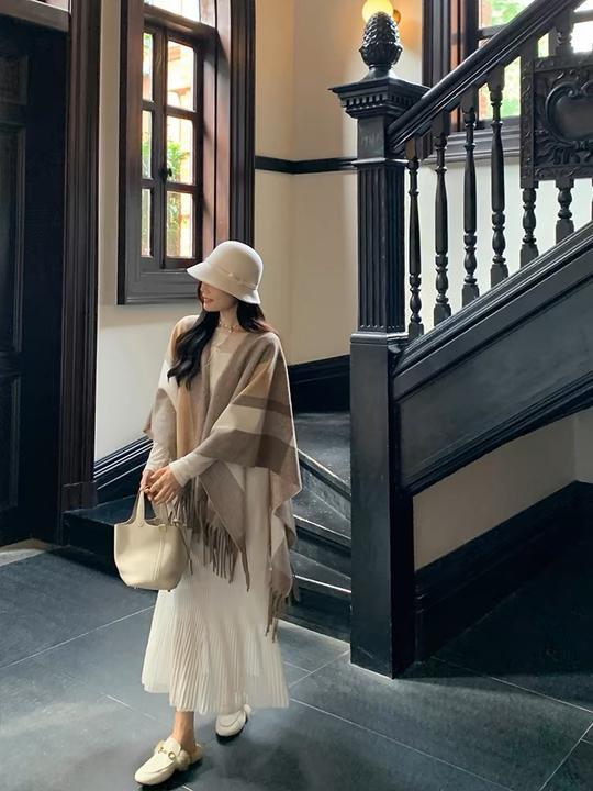 【千金】2024新款百搭秋冬韩版纯色披肩斗篷围巾外套毛毯办公室