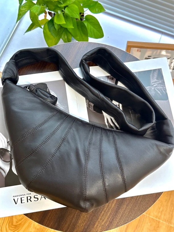 天花板-经典高级羊皮牛角可颂包斜挎慵懒袋时尚百搭小包包简约