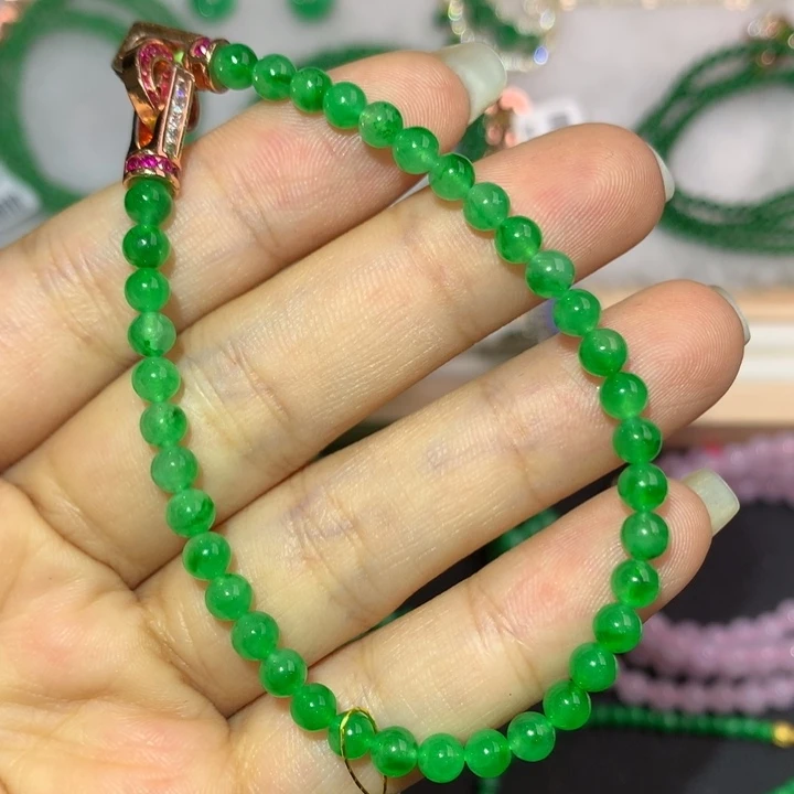 翡翠手链未镶嵌淡*8、