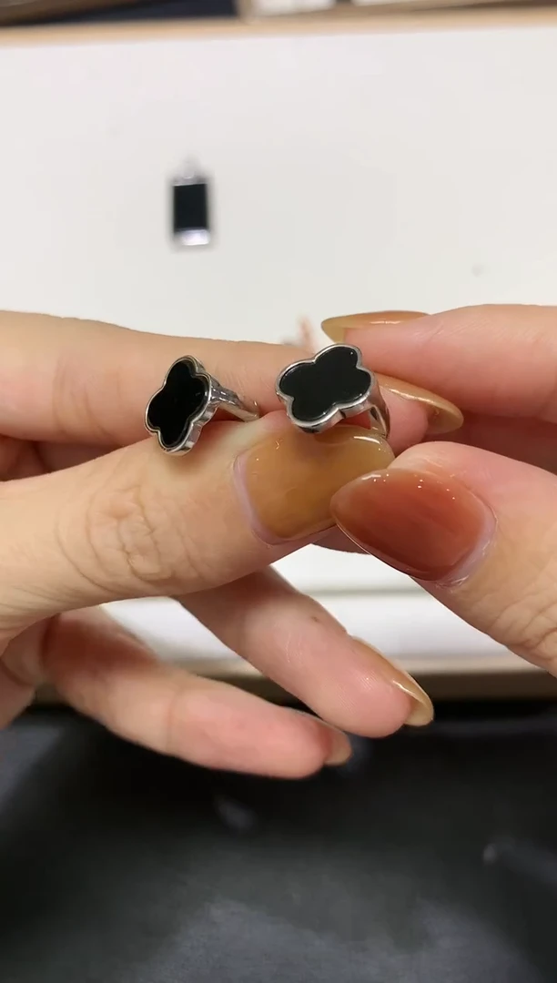 【闪购商品】翡翠吊坠(不含链)银S925镶嵌62多人多样性随机发货1件