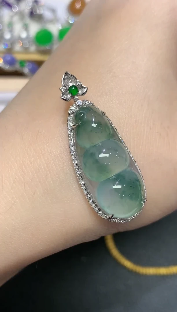 【闪购商品】翡翠颈饰18K金镶嵌团购3