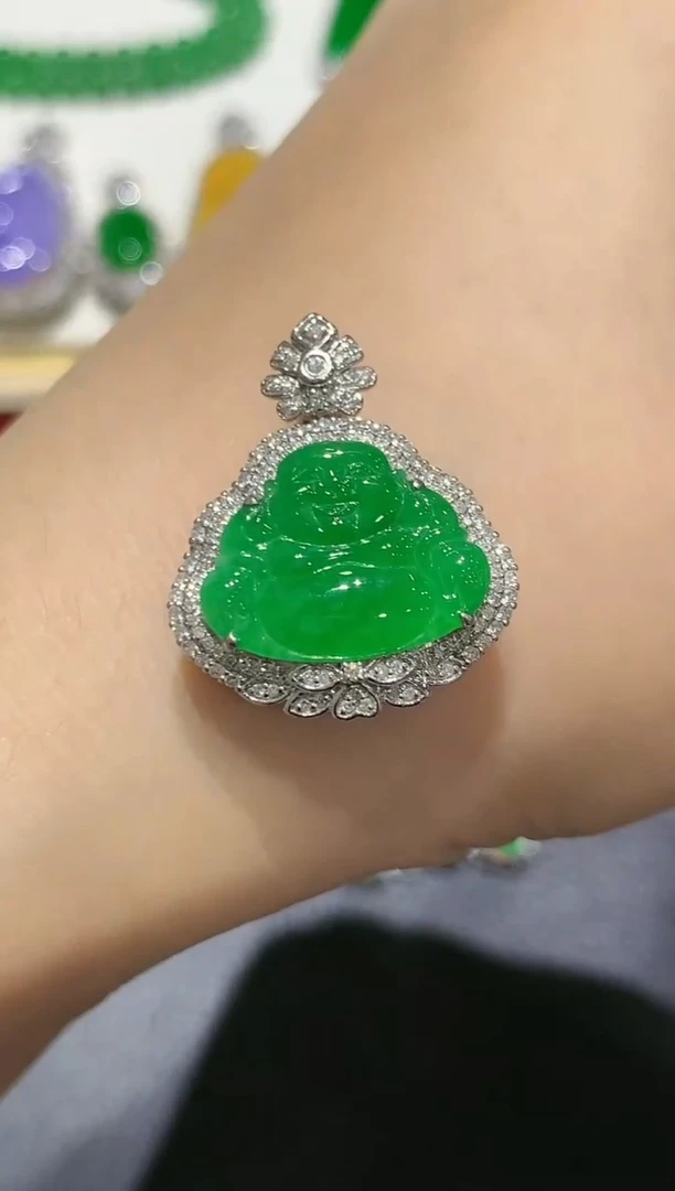 【闪购商品】翡翠吊坠(不含链)18K金镶嵌团购36