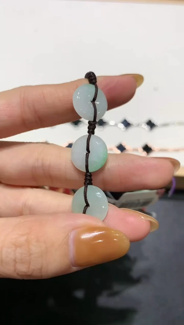 【闪购商品】翡翠吊坠(不含链)未镶嵌5多人多样性随机发货1件