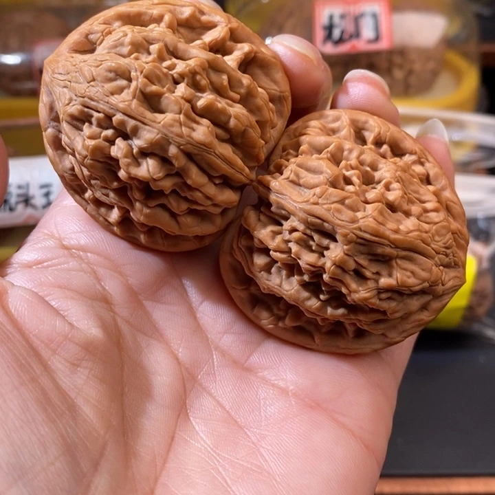 文玩核桃吊坠零**五虎头王