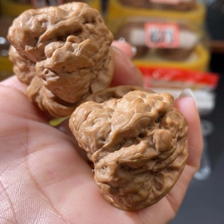 文玩核桃吊坠三角大蛙