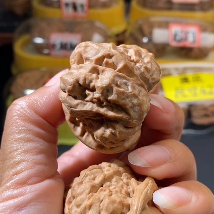 文玩核桃吊坠凹底毒蛙