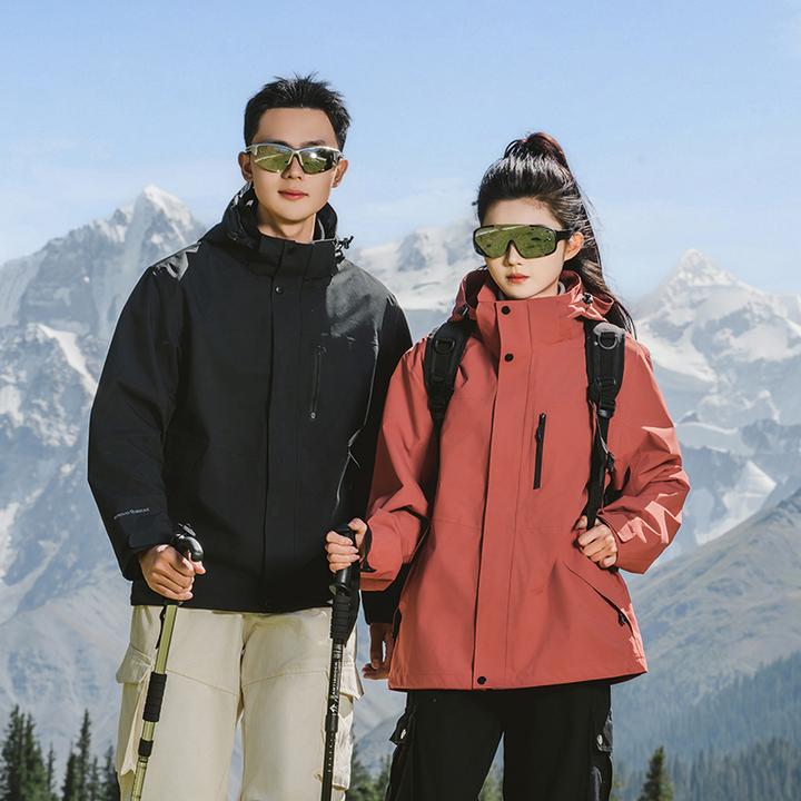 东方骆驼正品男女情侣三合一可拆卸防水防风户外运动加绒冲锋衣