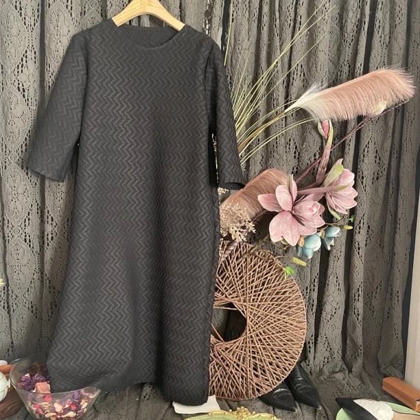 YJ2024福利（不退换）小众褶皱优雅中袖裙