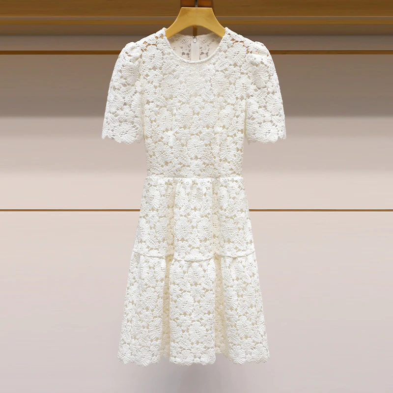 法式连衣裙2024夏季新款温柔风气质女神范名媛蕾丝裙a字显瘦裙子