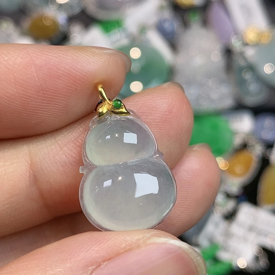 翡翠吊坠(不含链)18K金镶嵌M****S葫芦