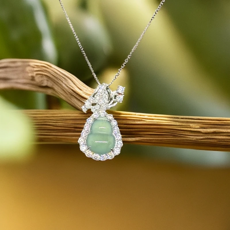 天然翡翠葫芦吊坠s925镶嵌气质白色轻奢银色满钻高冰银葫芦坠链