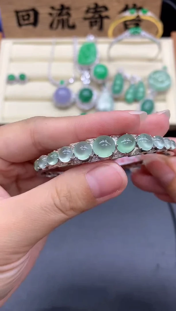 【闪购商品】翡翠手镯18K金镶嵌628-中国好珍宝