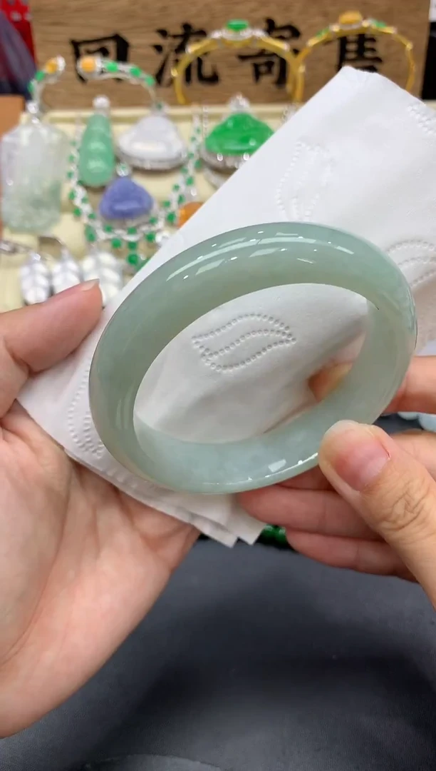 【闪购商品】翡翠手镯未镶嵌563-多人
