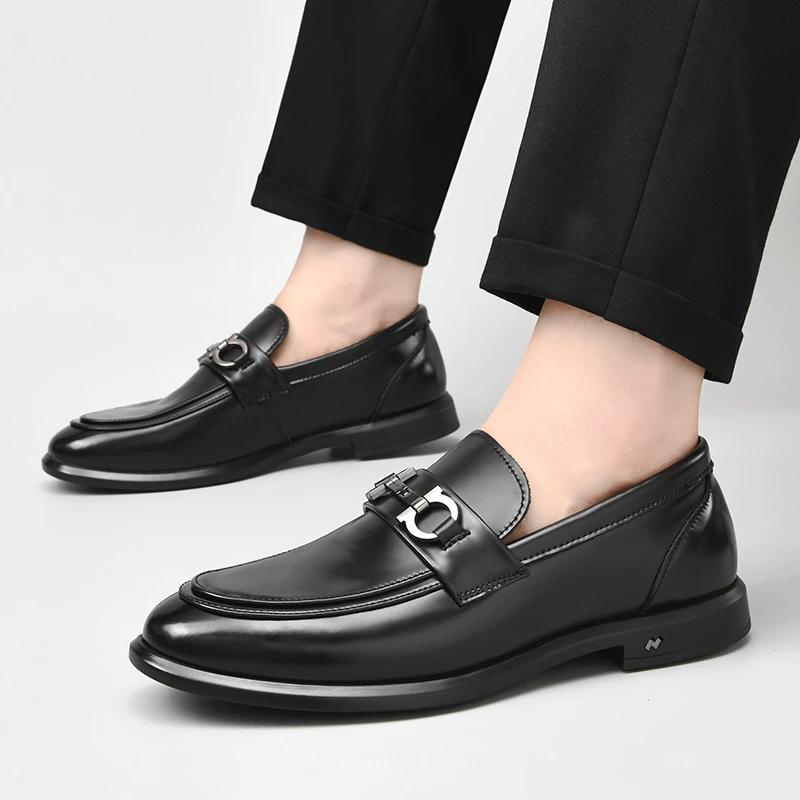 男士皮鞋透气休闲鞋商务英伦时尚韩版百搭黑色软底春季男鞋32166