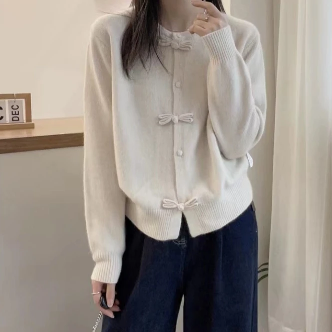 诗妮歌中式系列【婉约之美】女式蝴蝶盘口圆领气质针织衫