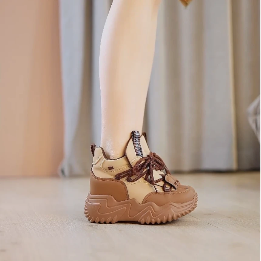 软底厚底运动鞋女冬季加绒高帮女鞋秋冬内增高老爹鞋女显脚小超软