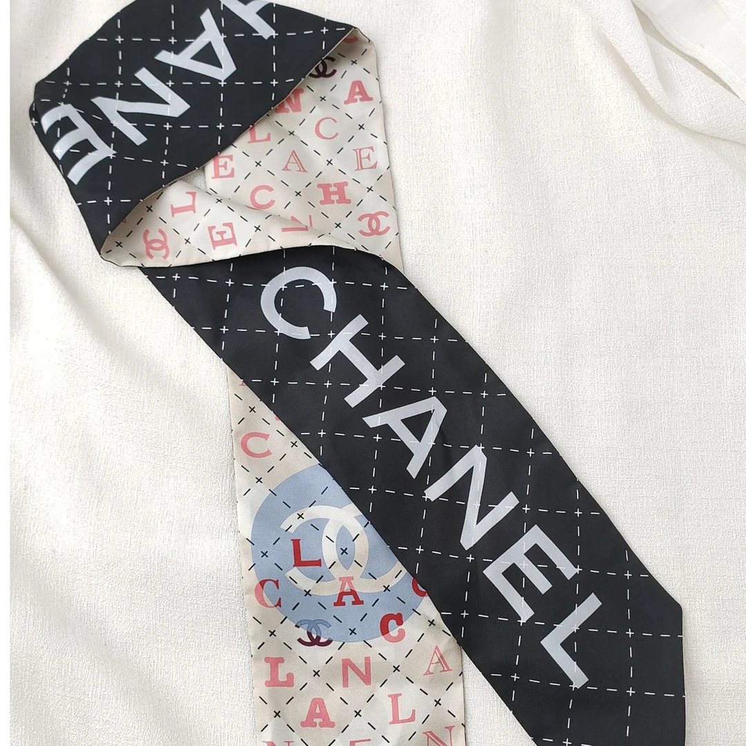95新  Azul中古-CHANEL 23B黑白字母印花Twilly丝巾21277