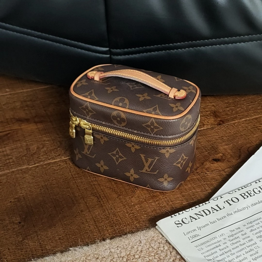 95新 LouisVuitton/路易威登 Azul-老花nice nano手提化妆包35336