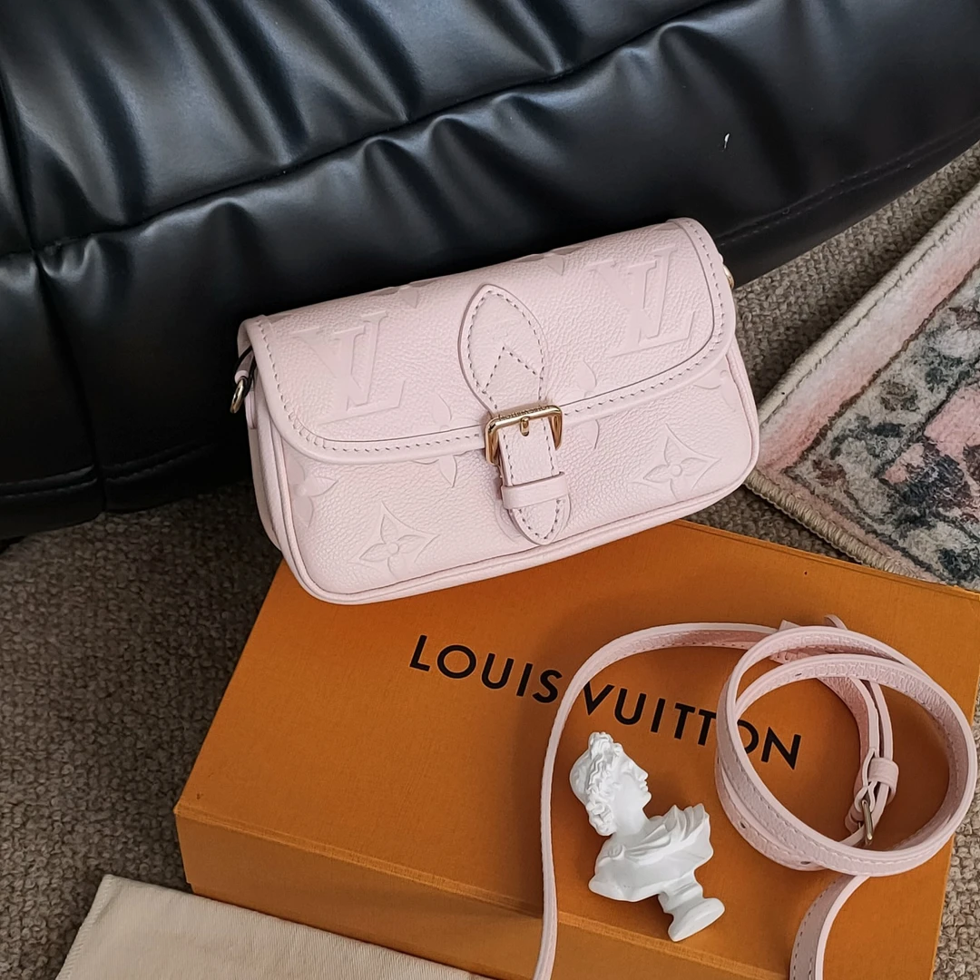 95新 LouisVuitton/路易威登 Azul-樱花粉牛皮Diane手提包 34886