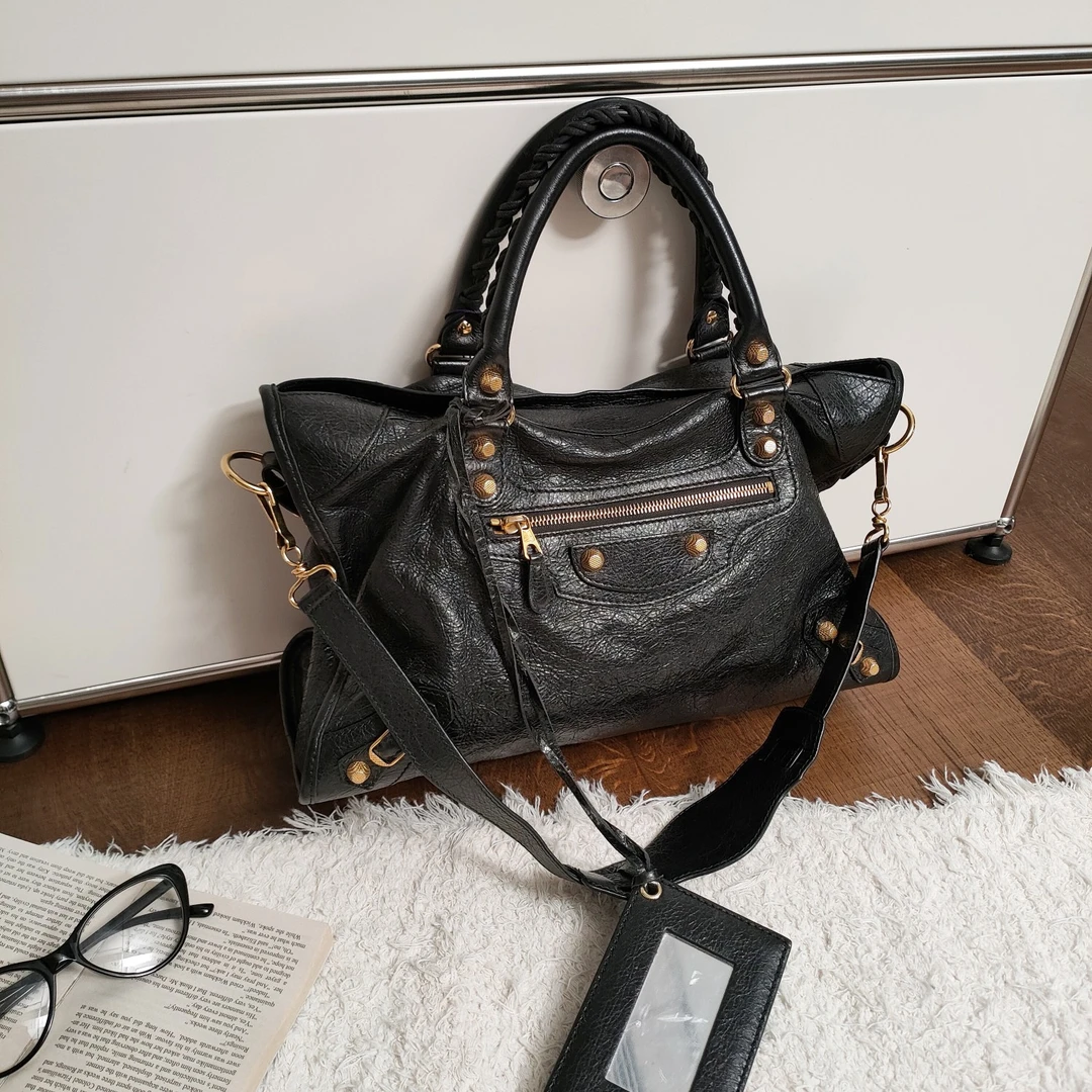 95新 Balenciaga/巴黎世家 Azul-黑金羊皮机车中号手提包 35017